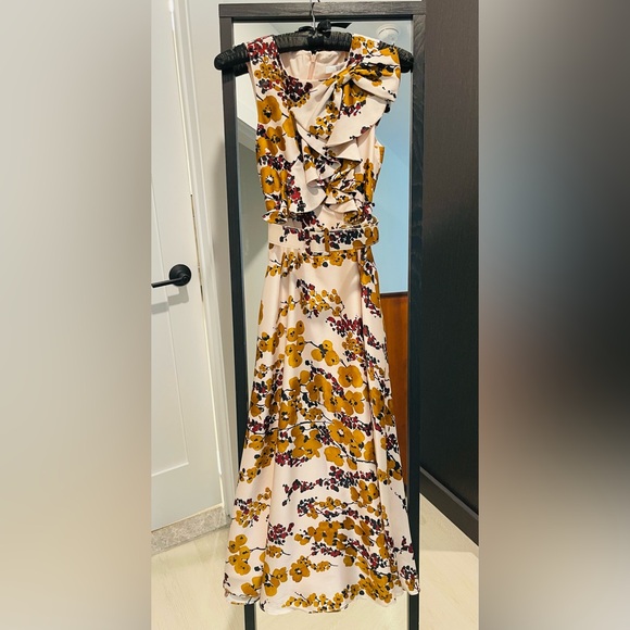 Gorgeous Badgley Mischka dress! 🌸 - Picture 4 of 6